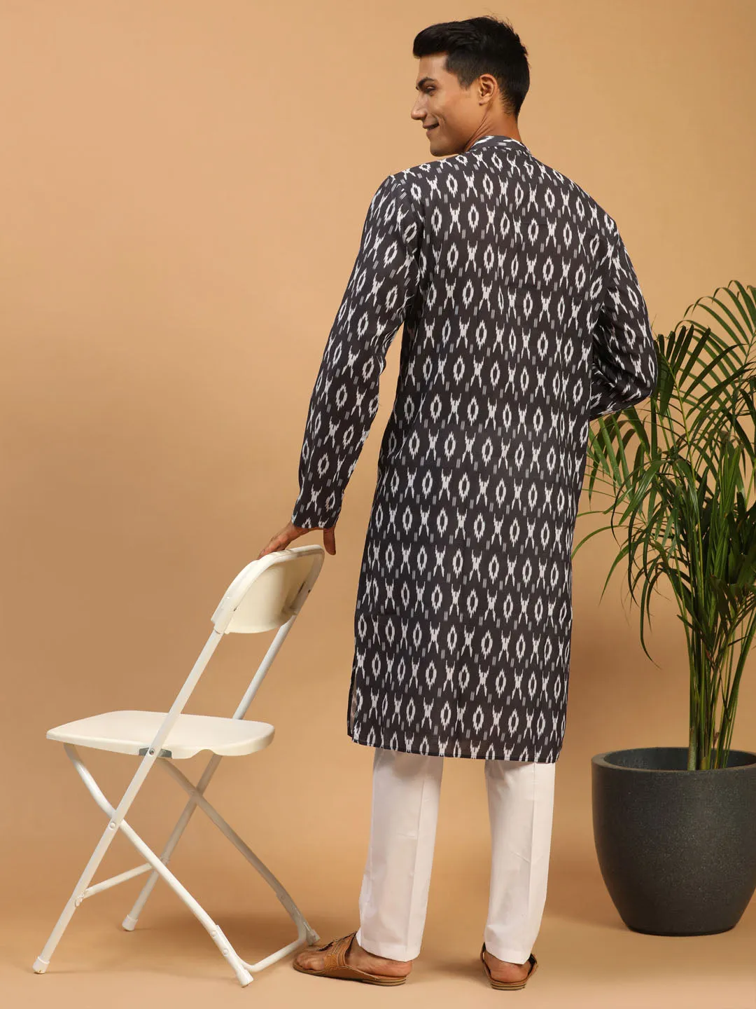 Black Ikkat Print Cotton Kurta With Pant