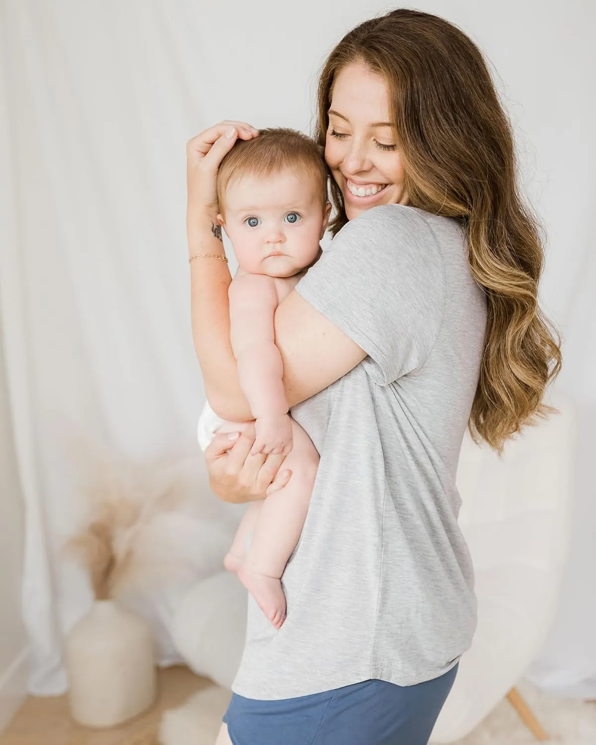 Kindred Bravely Everyday Maternity & Nursing T-Shirt | Maternity & Nursing Tops for Breastfeeding