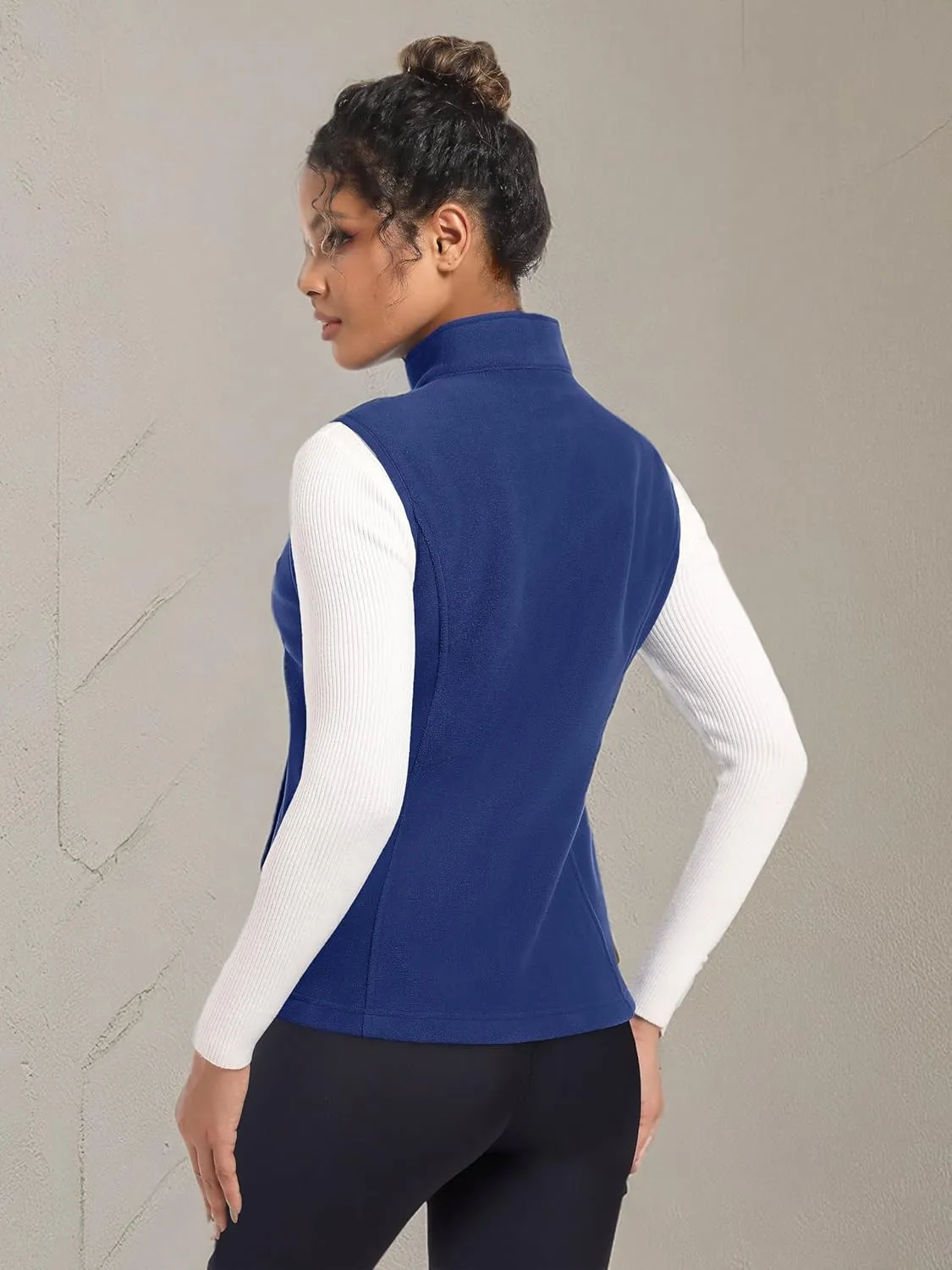 MAGCOMSEN Women's Fleece Vest Outerwear Sleeveless Lightweight Zip Jackets Warm Soft Vests with Zipper Pockets