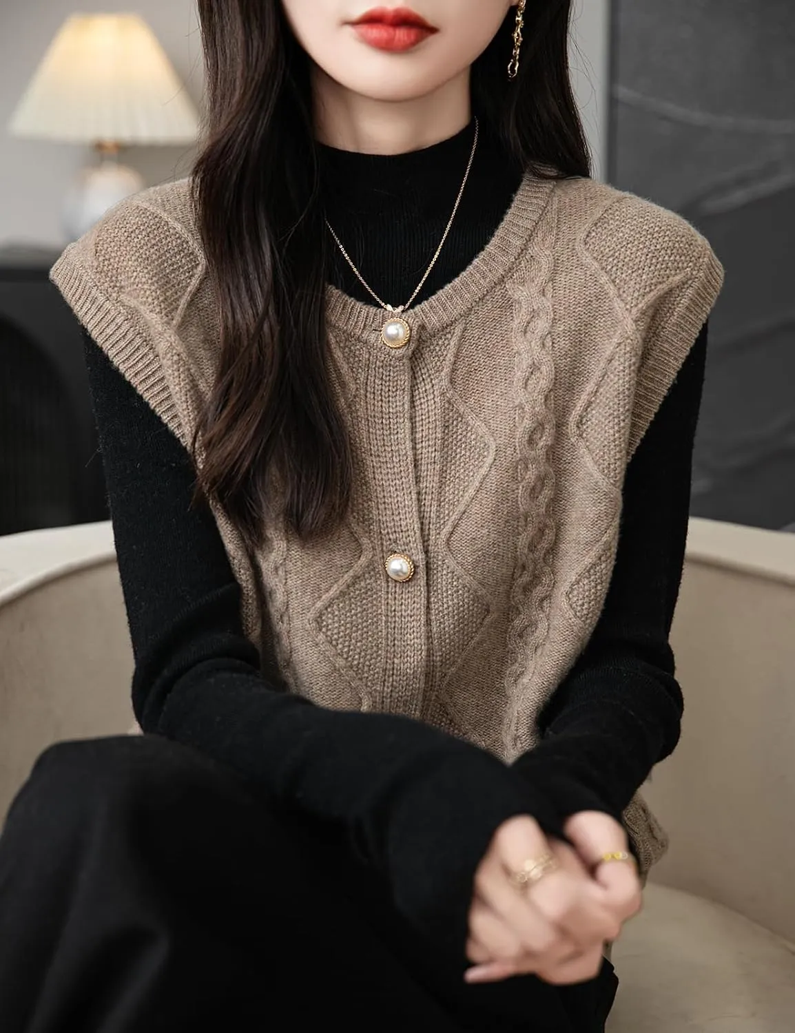 Women's 100% Merino Wool Sweater Vest 2025 Fall Winter Crew Neck Button Down Sleeveless Cable Knit Sweater Vest