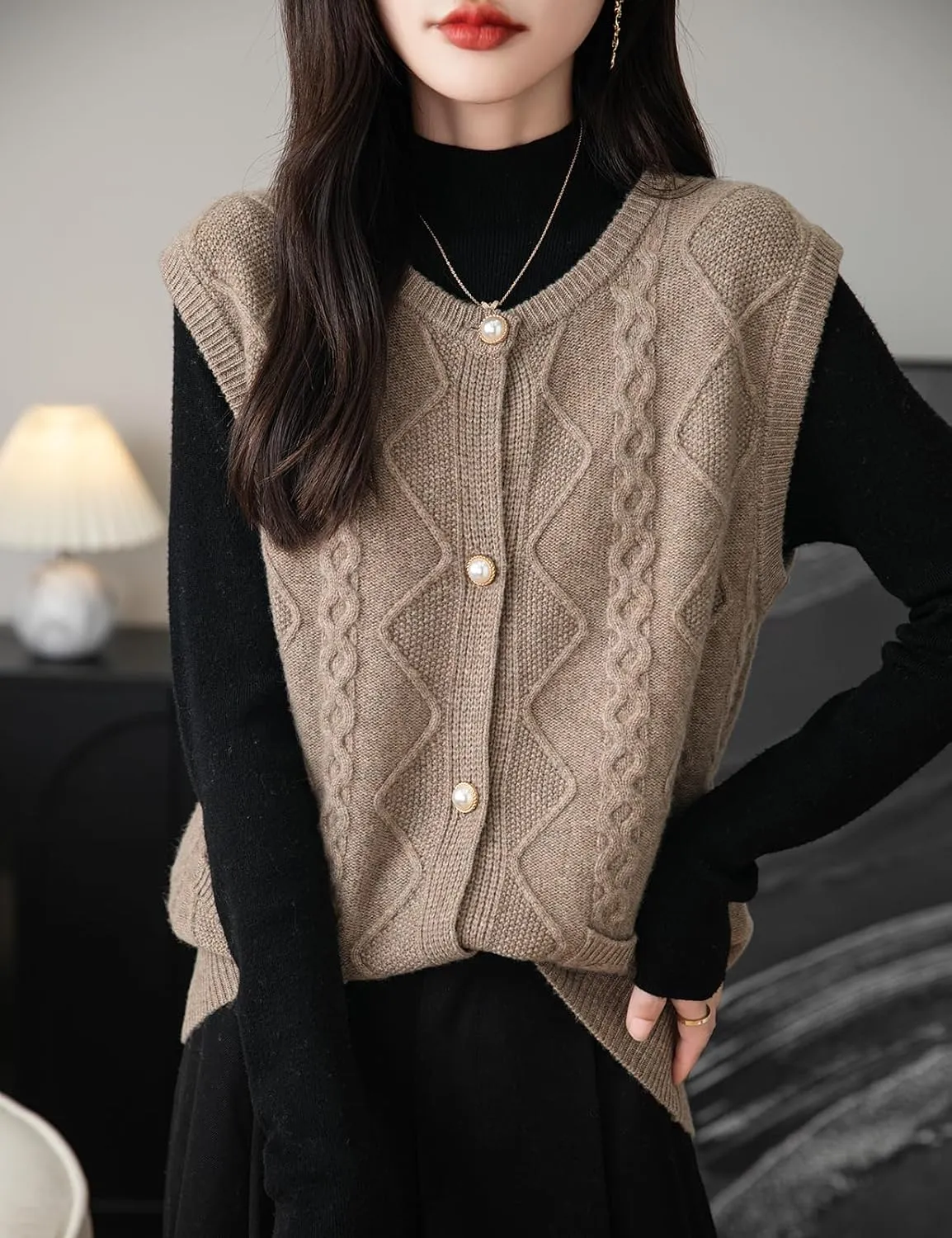 Women's 100% Merino Wool Sweater Vest 2025 Fall Winter Crew Neck Button Down Sleeveless Cable Knit Sweater Vest